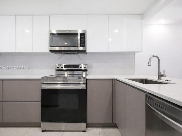 1717 N Bayshore Drive A3354, Miami FL 33132
