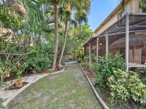 11377 Lakeview Drive, Coral Springs FL 33071