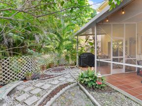 11377 Lakeview Drive, Coral Springs FL 33071
