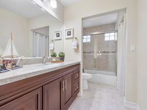 11377 Lakeview Drive, Coral Springs FL 33071