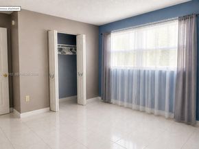 15619 SW 73rd Cir Terrace 109, Miami FL 33193