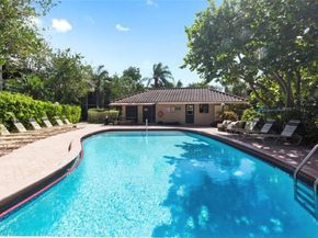 5276 NE 6th Ave F19, Oakland Park FL 33334