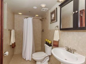 5276 NE 6th Ave F19, Oakland Park FL 33334