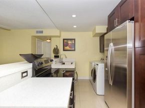 5276 NE 6th Ave F19, Oakland Park FL 33334