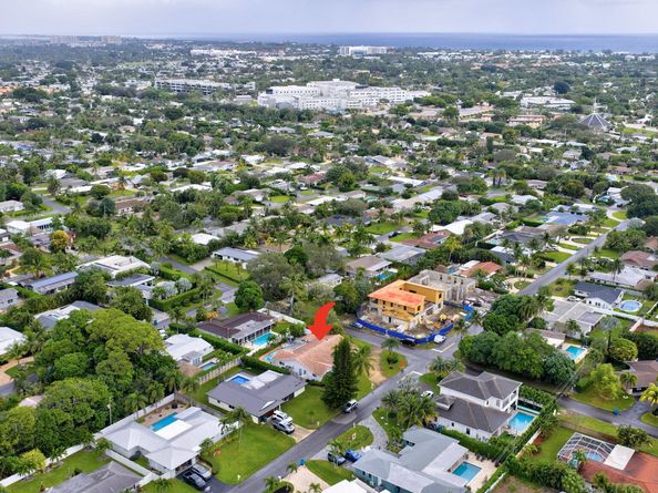 903 SW 28th Avenue, Boynton Beach FL 33435