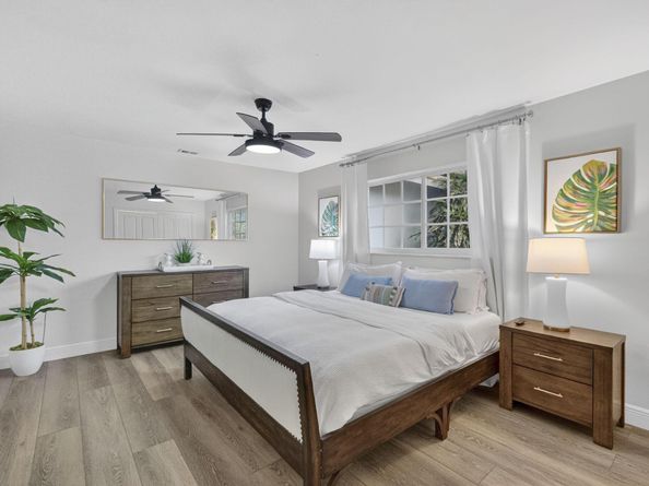 903 SW 28th Avenue, Boynton Beach FL 33435