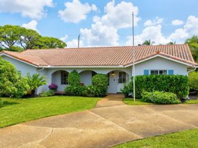 903 SW 28th Avenue, Boynton Beach FL 33435