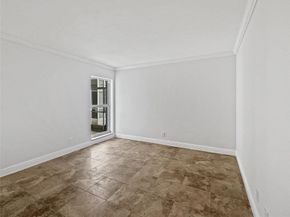 2970 NE 16th Ave 102B, Oakland Park FL 33334