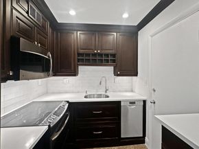 2970 NE 16th Ave 102B, Oakland Park FL 33334