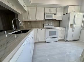 12962 Briarlake Drive 202, Palm Beach Gardens FL 33418