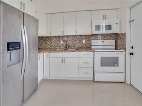 7401 Pines Boulevard 221, Pembroke Pines FL 33024