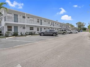 7401 Pines Boulevard 221, Pembroke Pines FL 33024