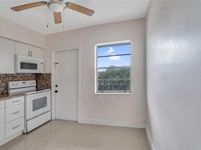 7401 Pines Boulevard 221, Pembroke Pines FL 33024