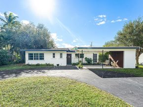 817 Buttonwood Road, North Palm Beach FL 33408