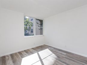 9410 Live Oak Pl 203, Davie FL 33324