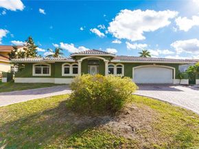 2732 NE 10th St, Pompano Beach FL 33062
