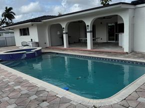 2732 NE 10th St, Pompano Beach FL 33062
