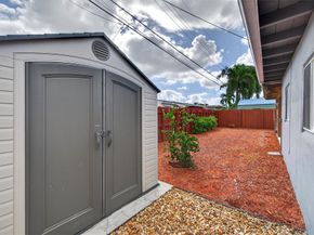 5272 NE 4th Ter, Fort Lauderdale FL 33334