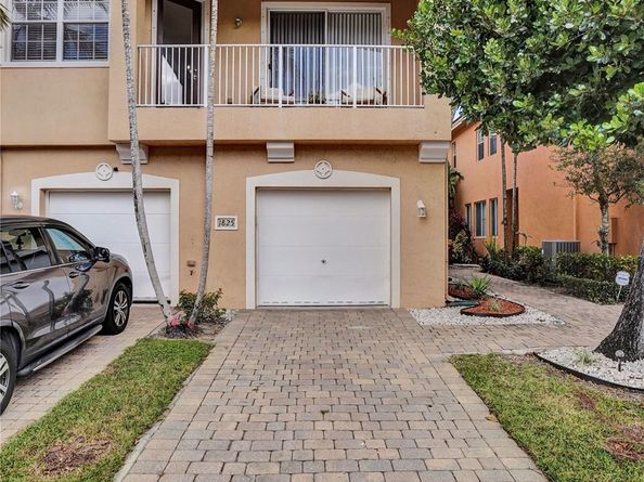 1825 Sonrisa Drive, Riviera Beach FL 33404