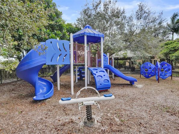 1825 Sonrisa Drive, Riviera Beach FL 33404