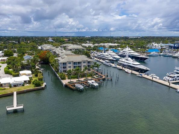 3940 N Flagler Drive 402, West Palm Beach FL 33407