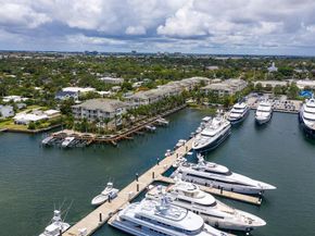 3940 N Flagler Drive 402, West Palm Beach FL 33407