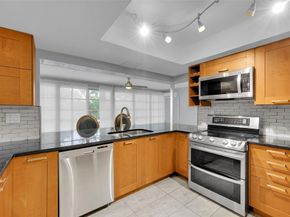 6501 NW 24th Ct, Sunrise FL 33313