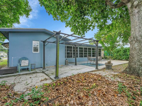 6501 NW 24th Ct, Sunrise FL 33313