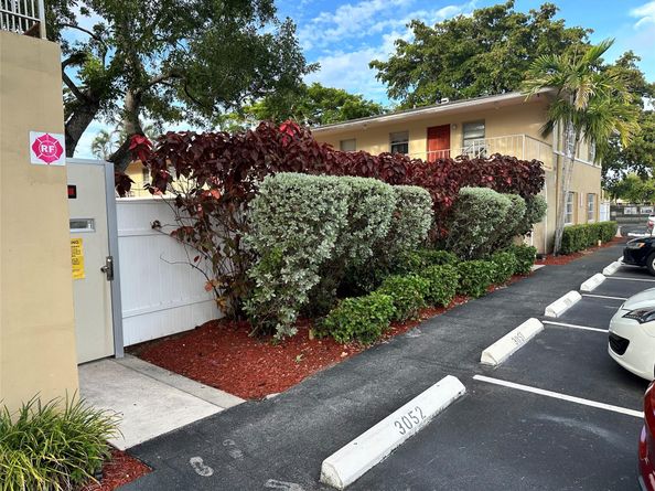 305 NE 16th St B7, Fort Lauderdale FL 33304