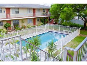 305 NE 16th St B7, Fort Lauderdale FL 33304