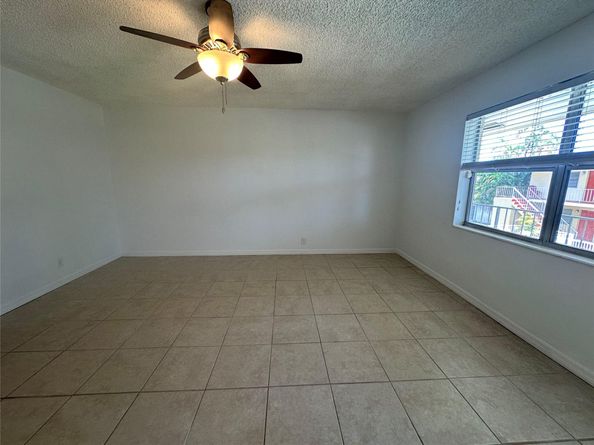 305 NE 16th St B7, Fort Lauderdale FL 33304