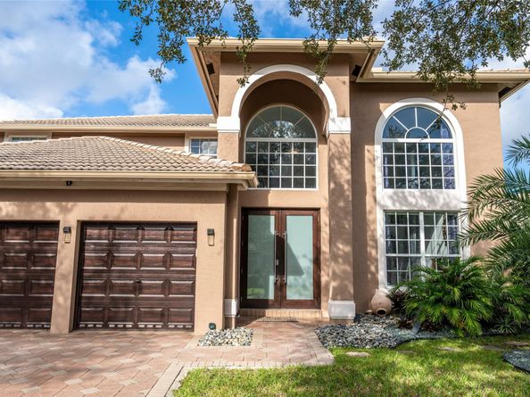 5869 NW 56th Dr, Coral Springs FL 33067