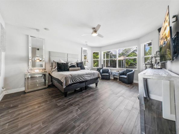 5869 NW 56th Dr, Coral Springs FL 33067