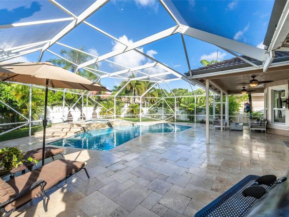 5869 NW 56th Dr, Coral Springs FL 33067