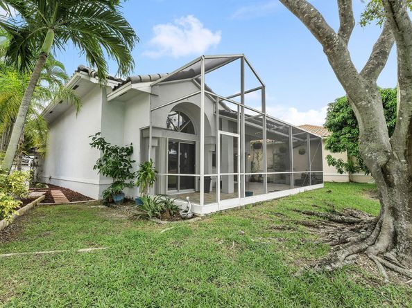 7793 Highlands Cir, Margate FL 33063