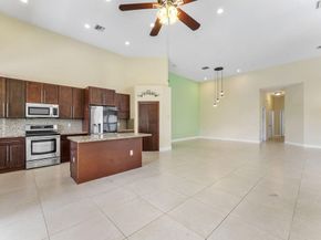 7793 Highlands Cir, Margate FL 33063