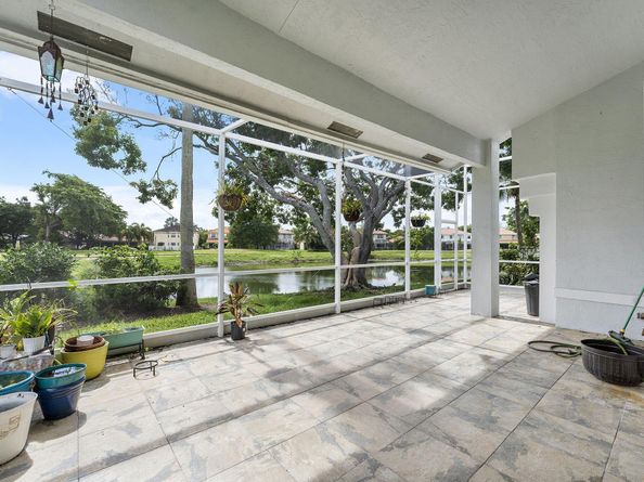 7793 Highlands Cir, Margate FL 33063