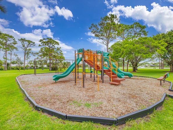 12860 Touchstone Place, Palm Beach Gardens FL 33418
