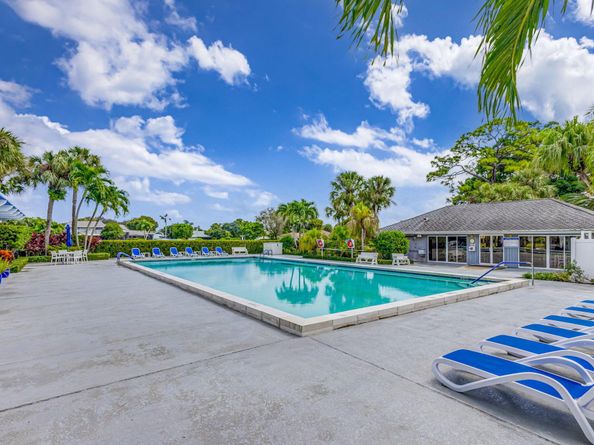 12860 Touchstone Place, Palm Beach Gardens FL 33418