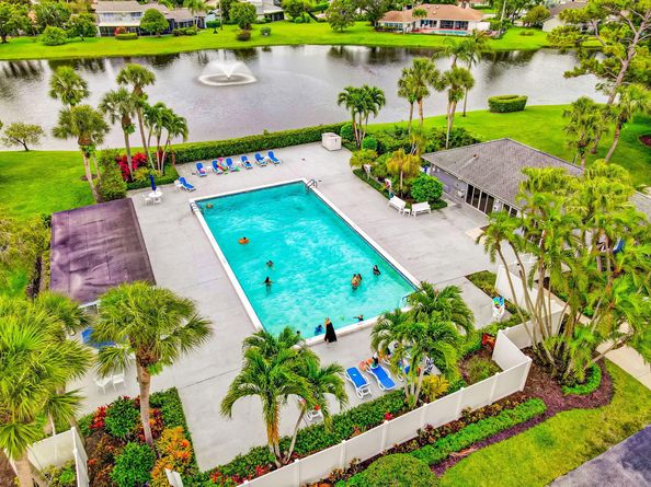 12860 Touchstone Place, Palm Beach Gardens FL 33418