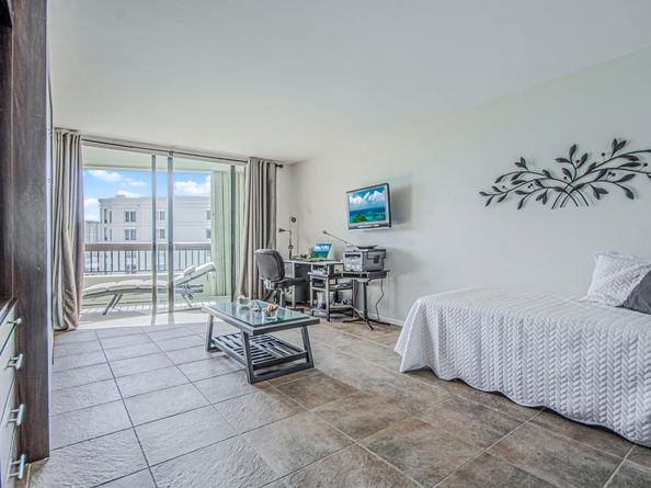 2900 NE 14th Street Cswy 1008, Pompano Beach FL 33062