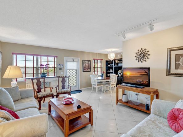 4042 Exeter C, Boca Raton FL 33434