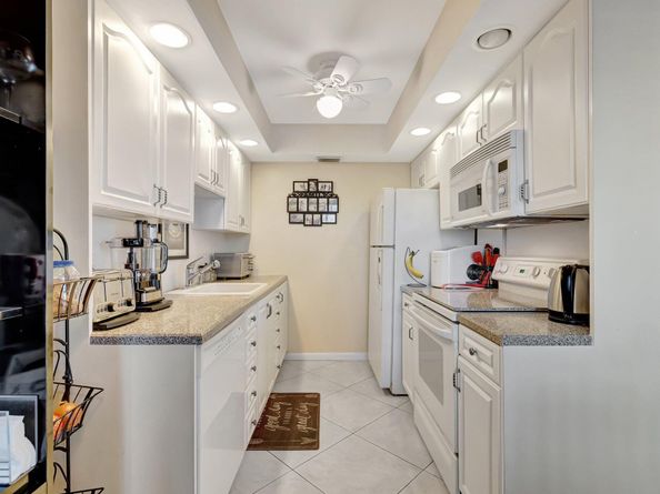 4042 Exeter C, Boca Raton FL 33434