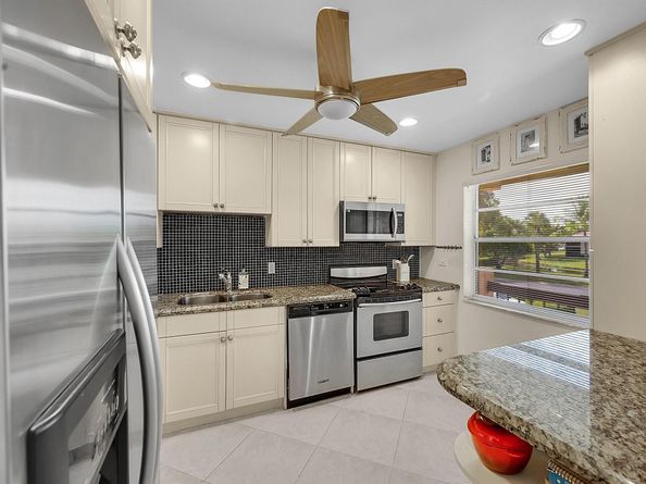 9262 Vista Del Lago H, Boca Raton FL 33428