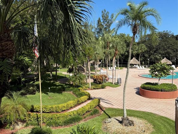 3180 Holiday Springs Blvd 211, Pompano Beach FL 33063