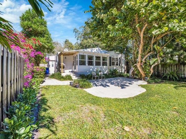 1636 NE 4th Ct, Fort Lauderdale FL 33301