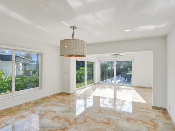 5903 Breadfruit Cir, Tamarac FL 33319