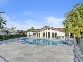 5903 Breadfruit Cir, Tamarac FL 33319