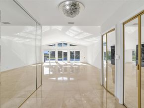 5903 Breadfruit Cir, Tamarac FL 33319