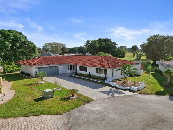 5903 Breadfruit Cir, Tamarac FL 33319